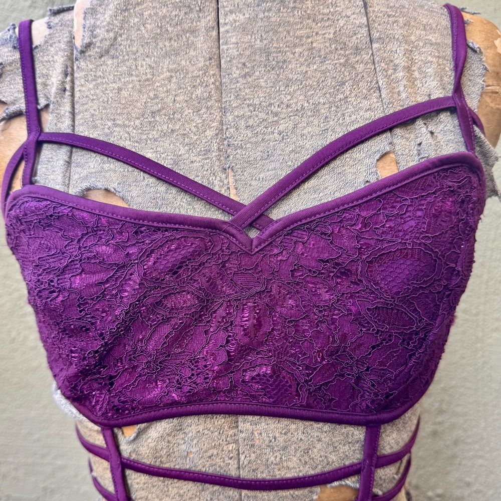 Strapping bralette